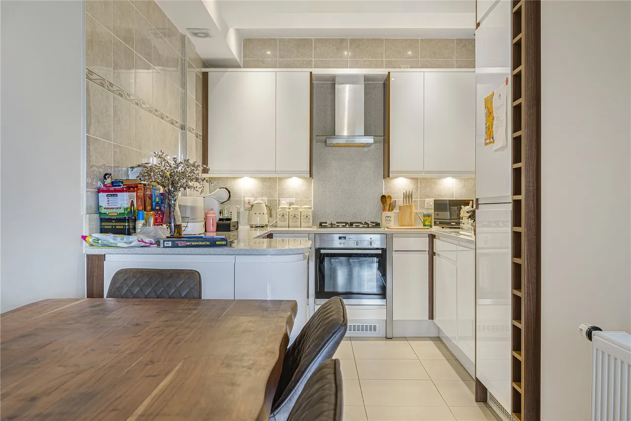Chapel Drive, Dartford, DA2, photo 32