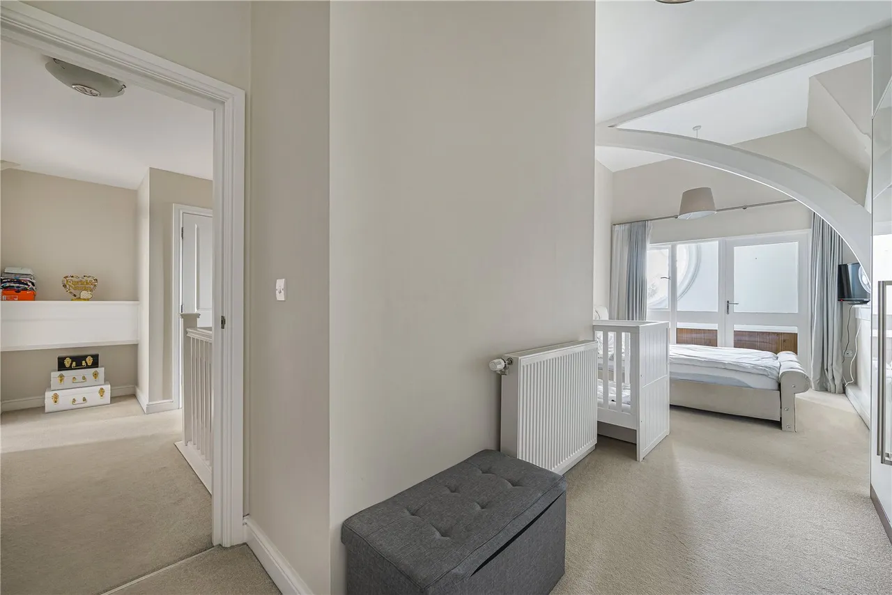 Chapel Drive, Dartford, DA2, photo 18