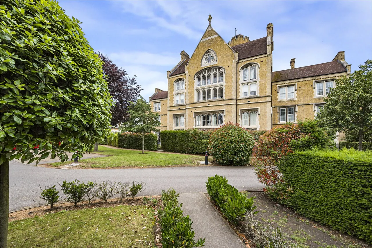 Chapel Drive, Dartford, DA2, photo 24