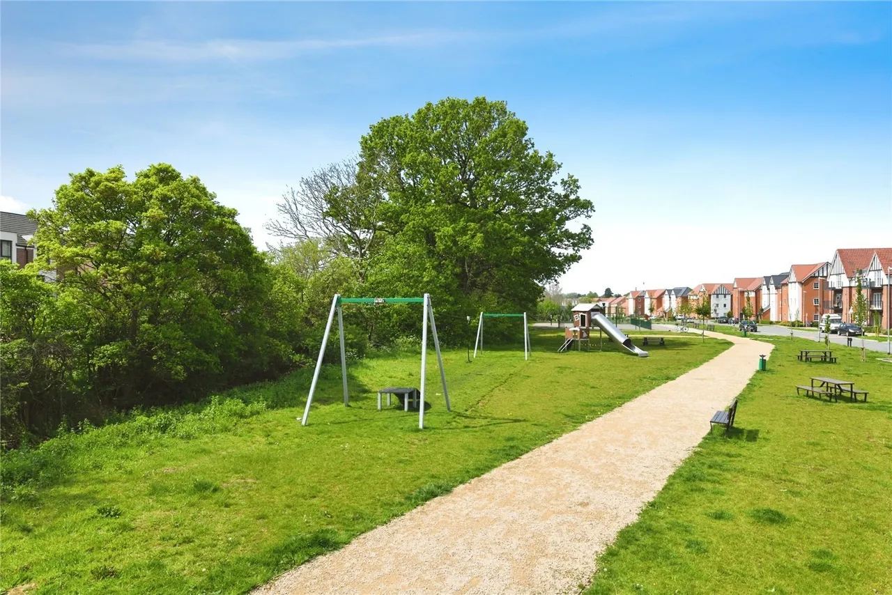 Bird Cherry Lane, Harlow, Essex, CM17, photo 10