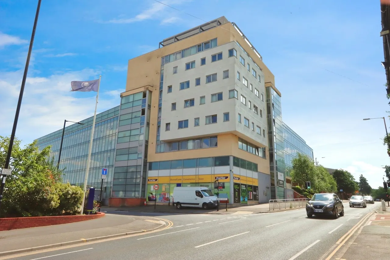 1 bed flat for sale — Bramall Lane, Sheffield, S2