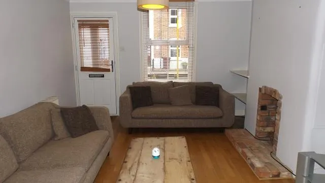 2 bed house to rent, York Road, Reading, RG1