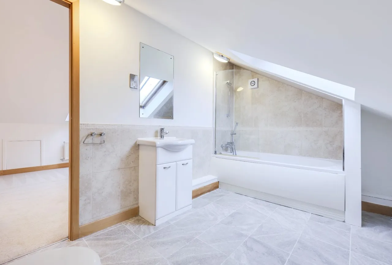 Calverley Bridge, Leeds, LS13, photo 10