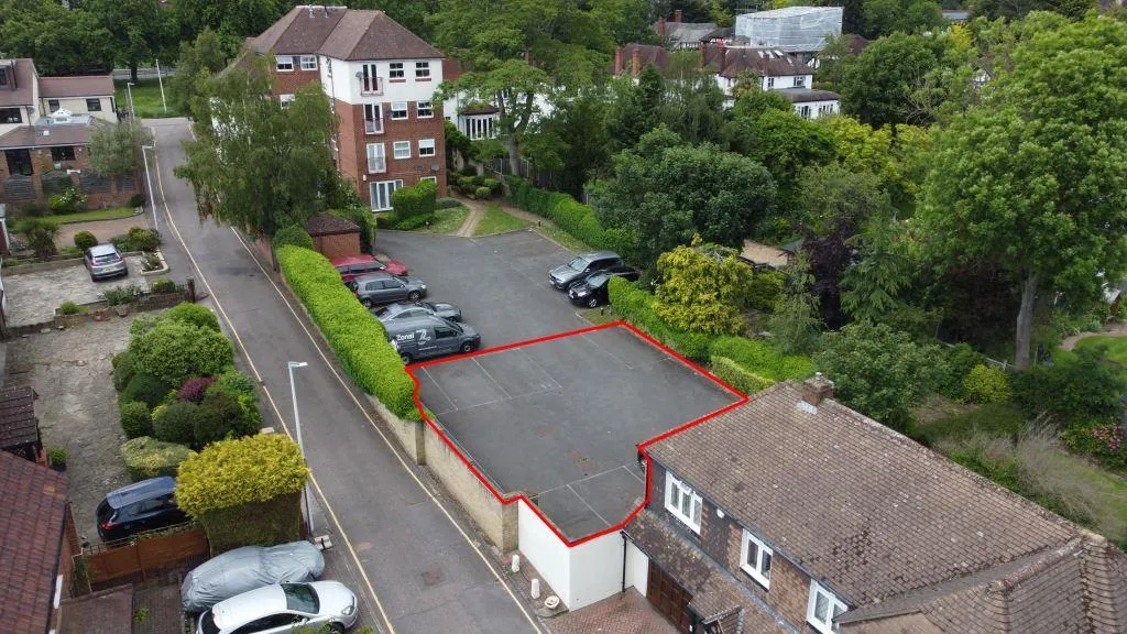 High Road, Woodford Green, IG8, photo 4