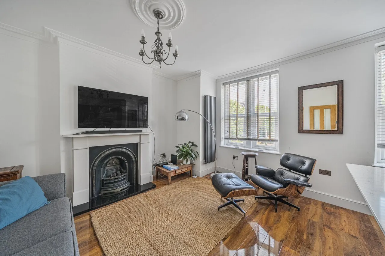 2 bed flat to rent, Croydon Road, Beckenham, BR3