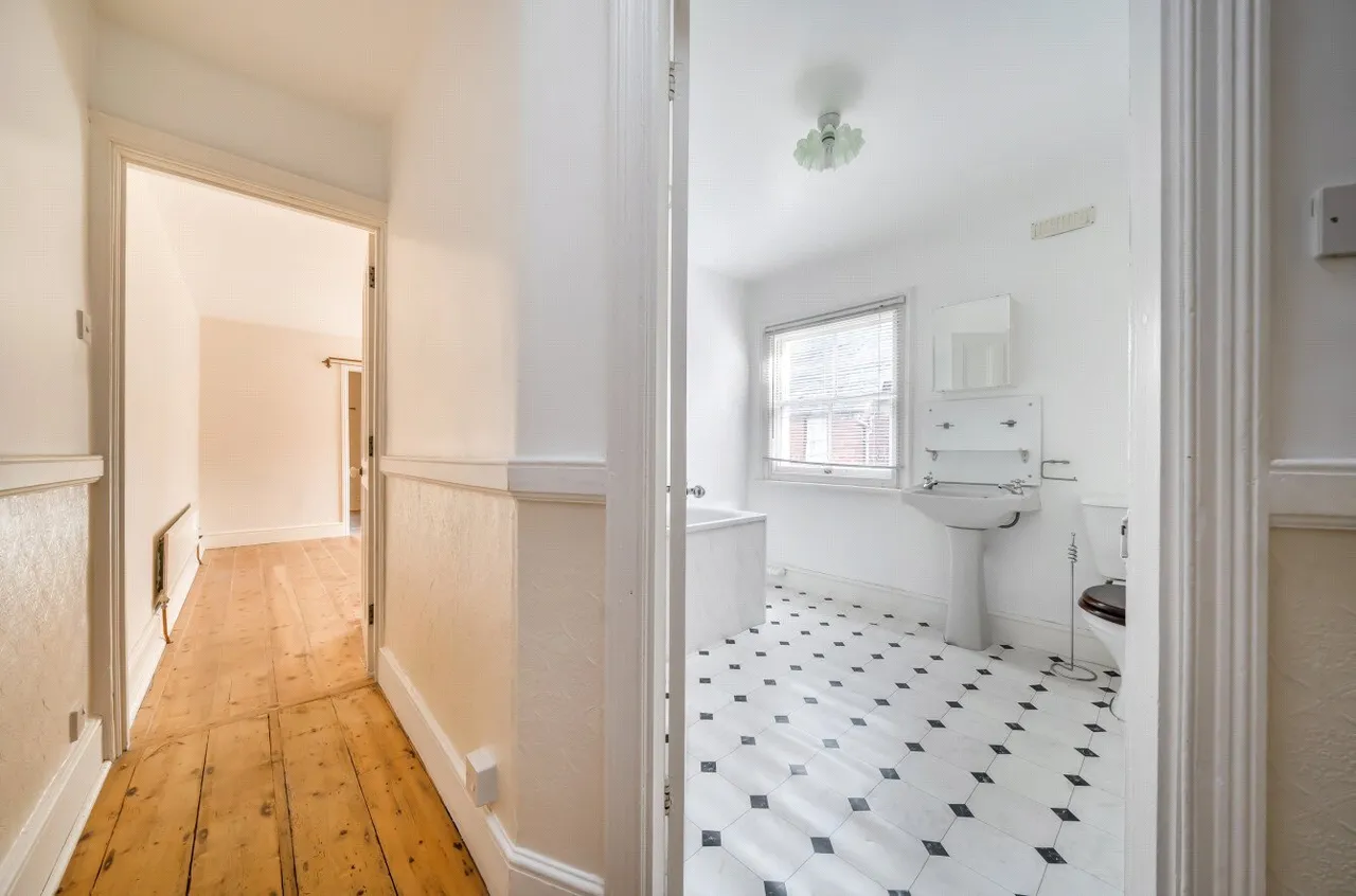 Park Terrace, Llandrindod Wells, LD1, photo 20