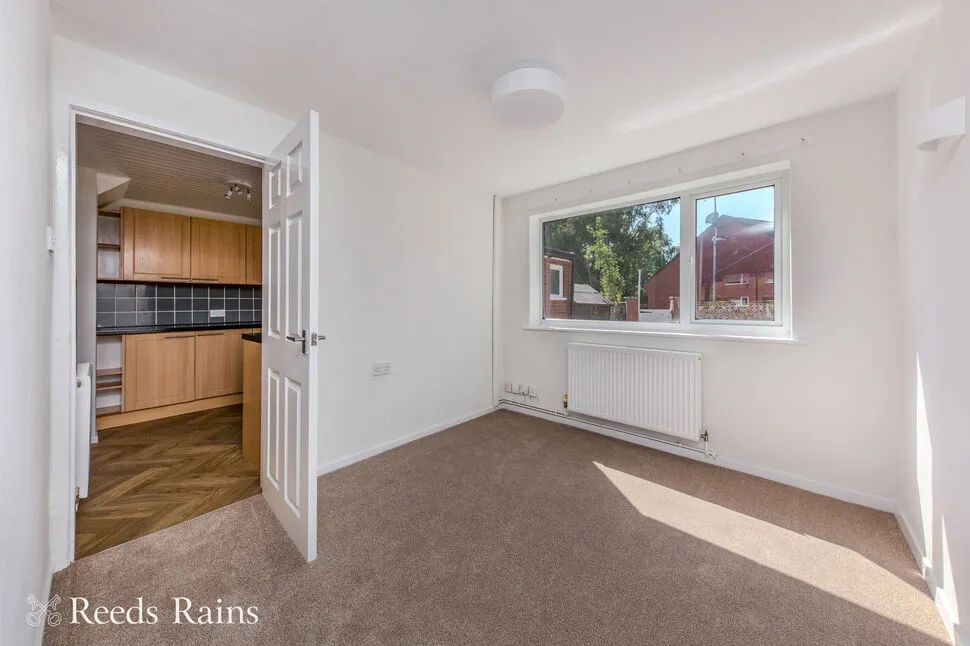 Kirkstall Close, Macclesfield, Cheshire, SK10, photo 3