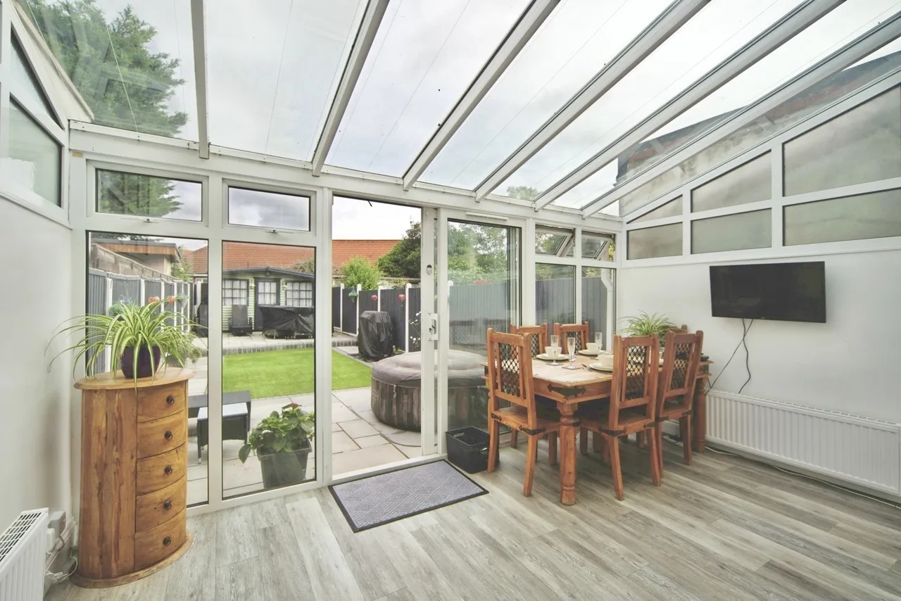 Hatfield Road, Dagenham, Essex, RM9, photo 3