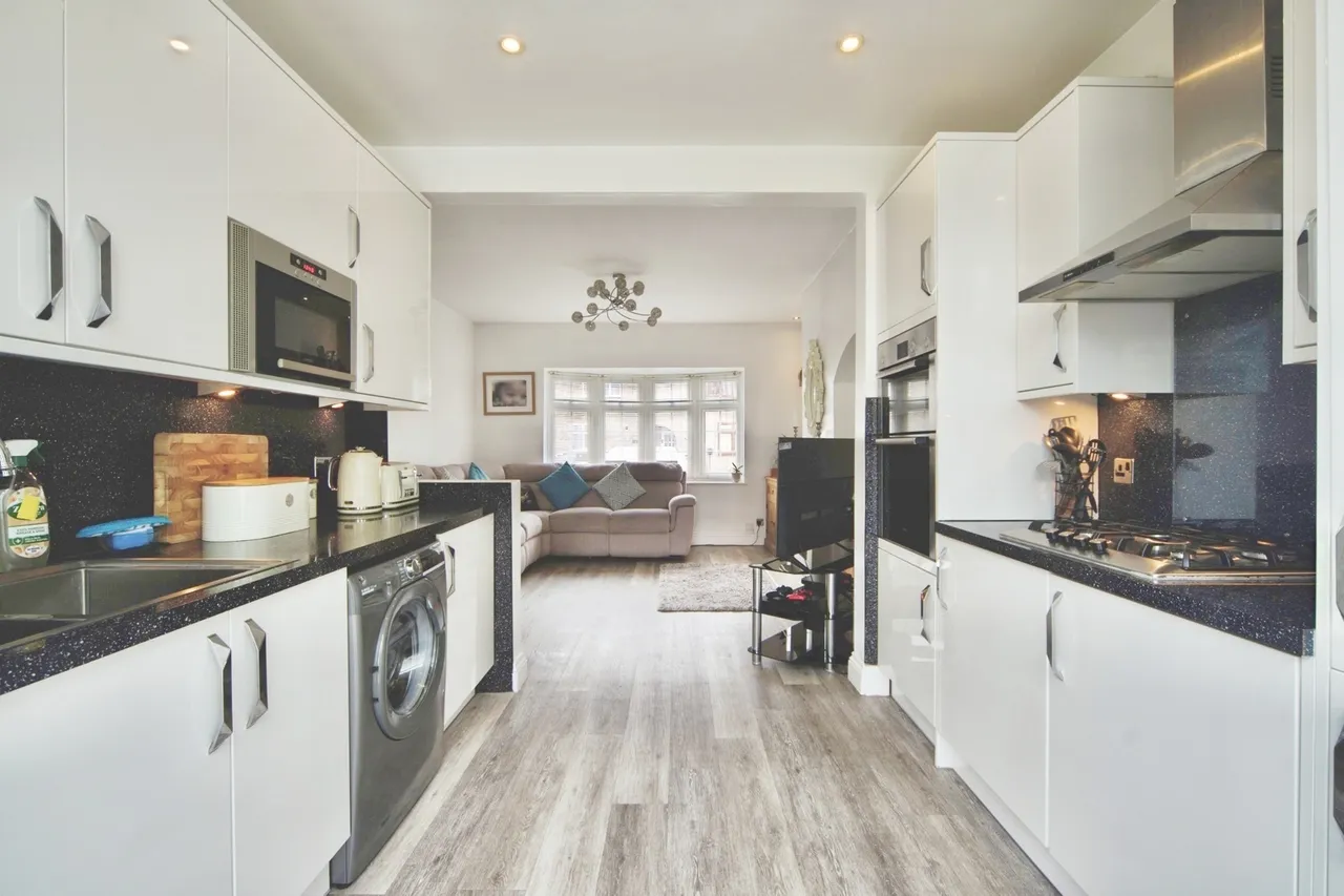 Hatfield Road, Dagenham, Essex, RM9, photo 4