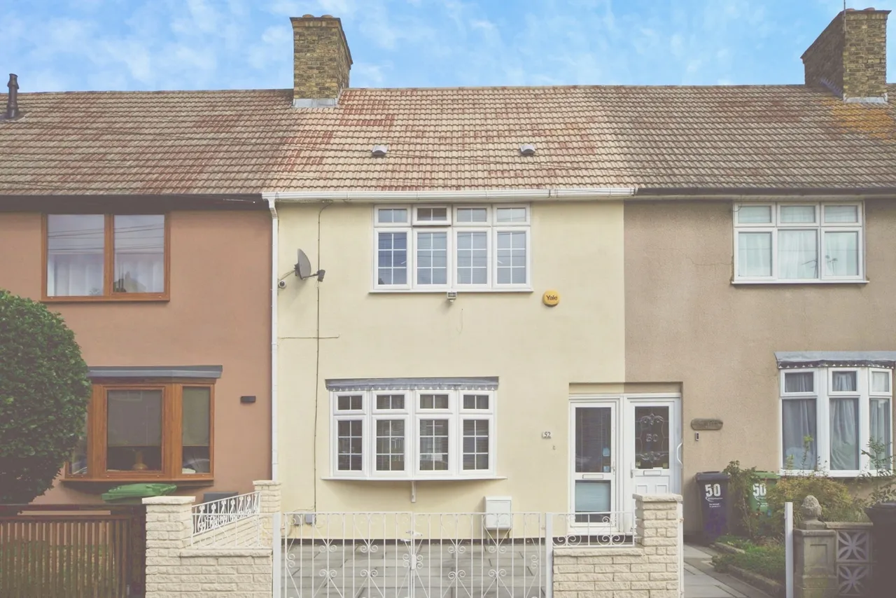 2 bed house for sale — Hatfield Road, Dagenham, Essex, RM9
