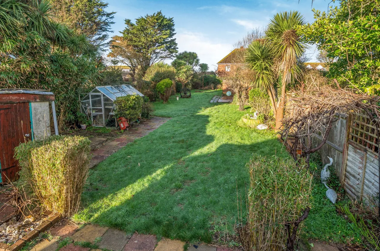 Garden Avenue, Bracklesham Bay, PO20, photo 4