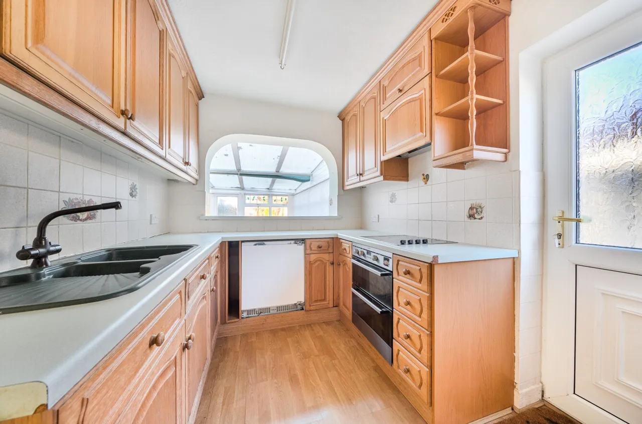 Garden Avenue, Bracklesham Bay, PO20, photo 2