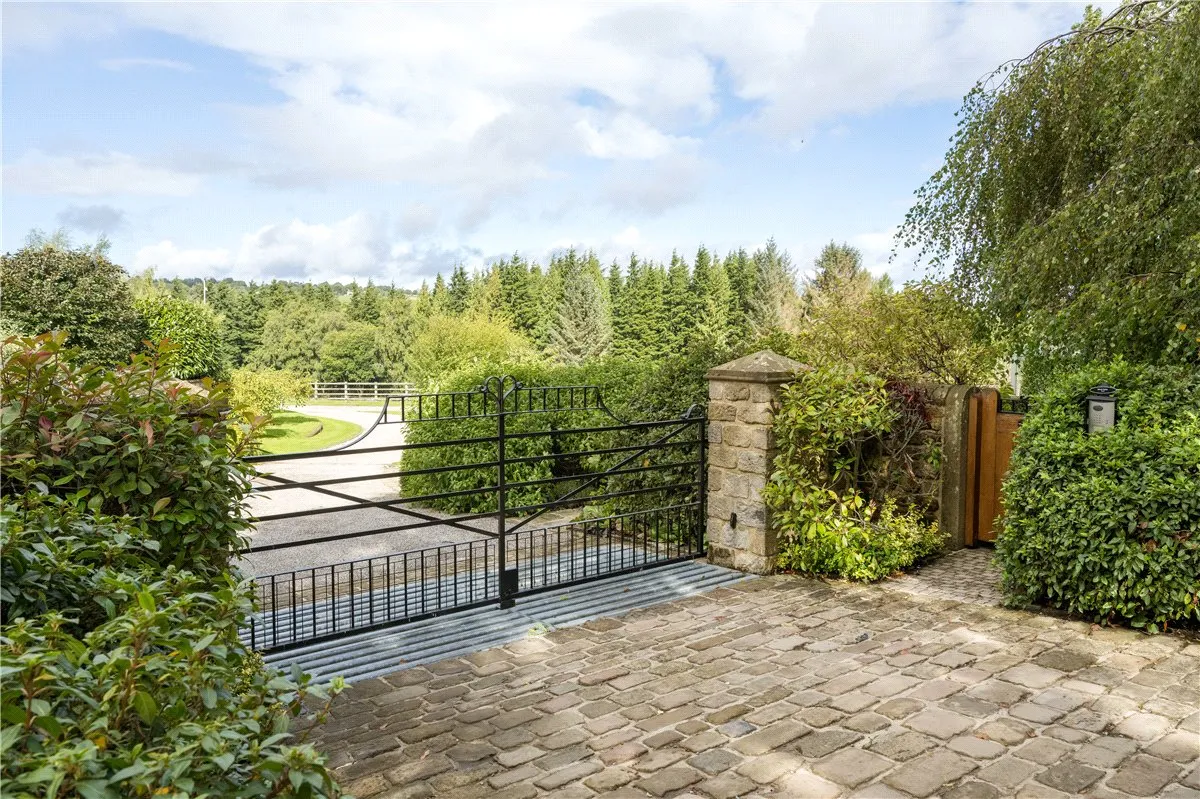 Felliscliffe, Harrogate, HG3, photo 34