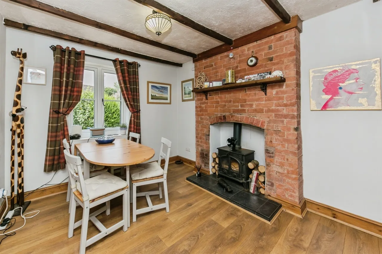 New Road, Alton, Stoke-On-Trent, photo 4