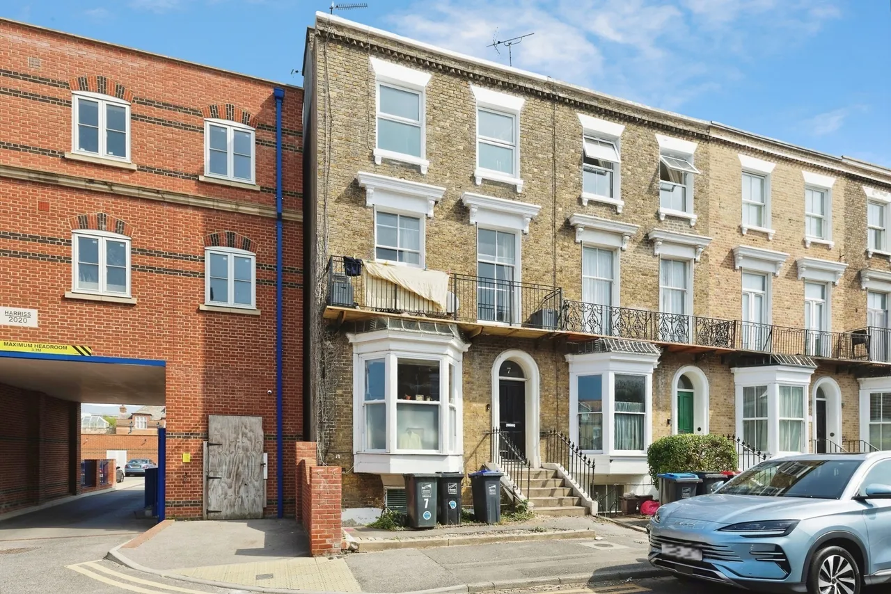 1 bed flat for sale, Westbrook Gardens, Margate, CT9