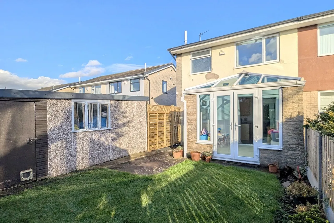 Lilac Close, Clifton, HD6, photo 20
