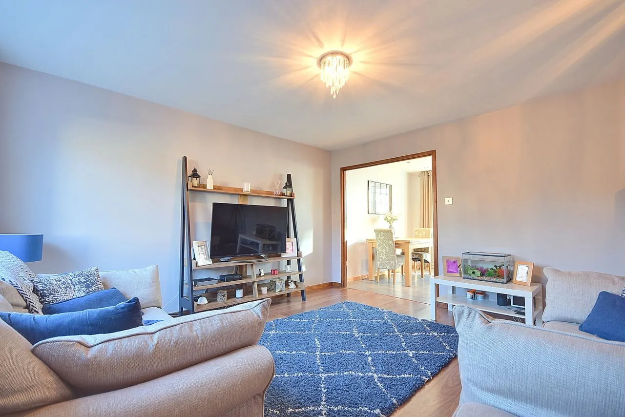 Lilac Close, Clifton, HD6, photo 10