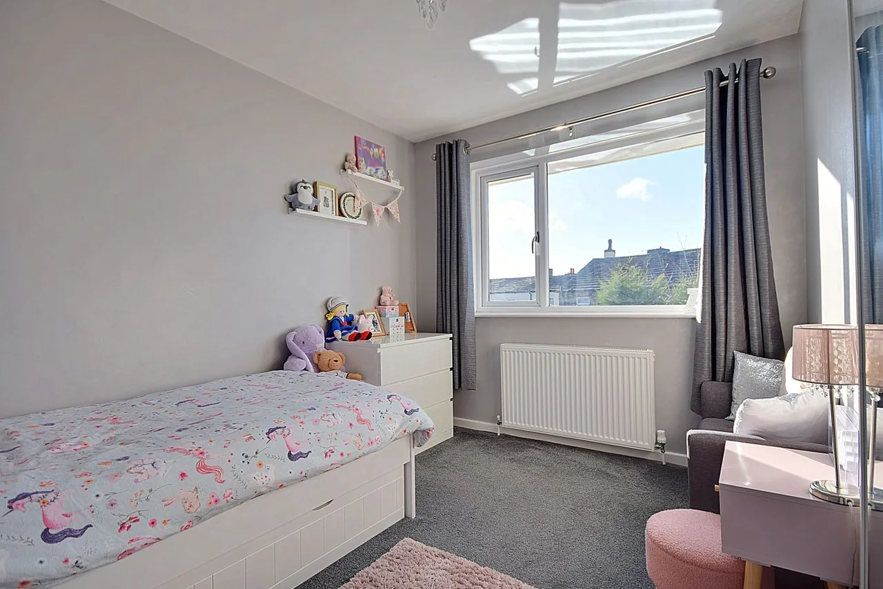 Lilac Close, Clifton, HD6, photo 14