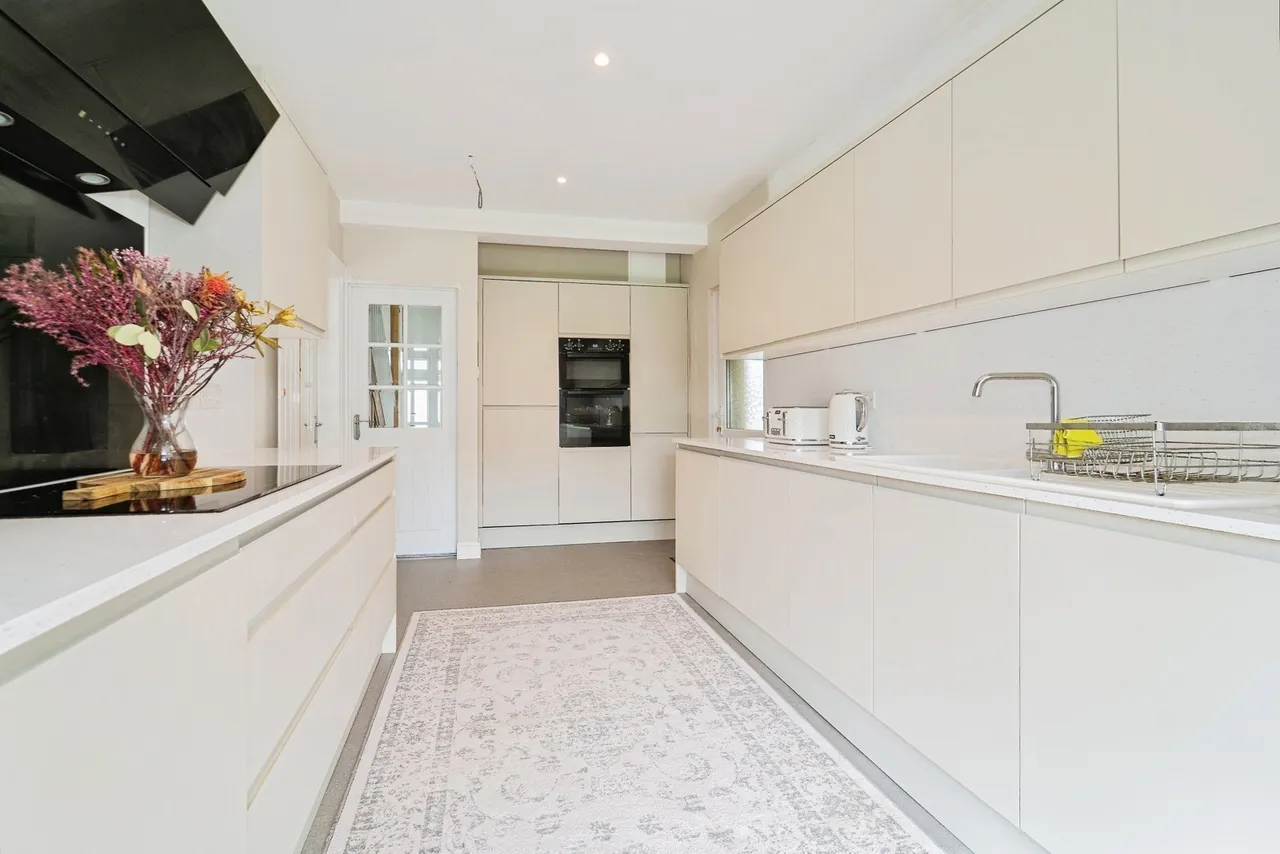 Romilly Crescent, Hakin, SA73, photo 7