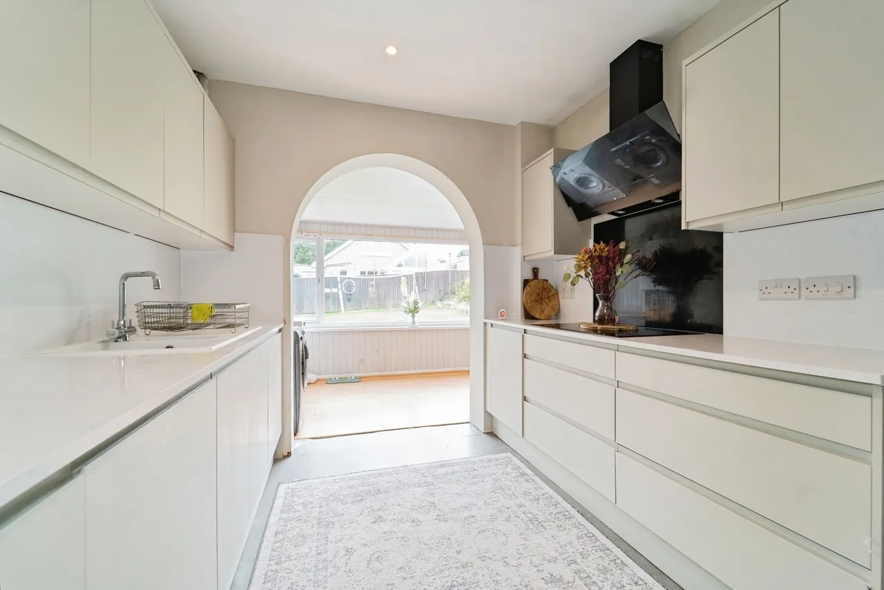 Romilly Crescent, Hakin, SA73, photo 6