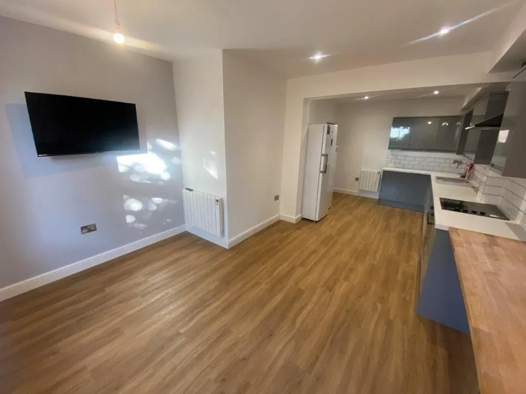 High Road, Beeston, NG9, photo 9