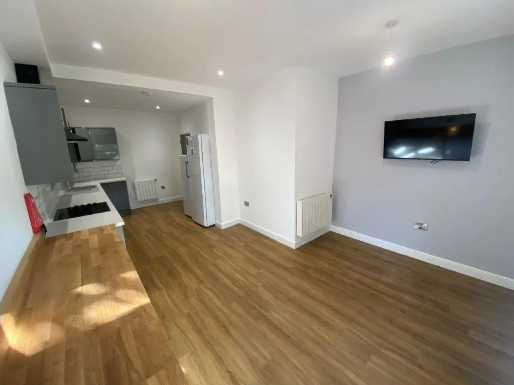 High Road, Beeston, NG9, photo 7