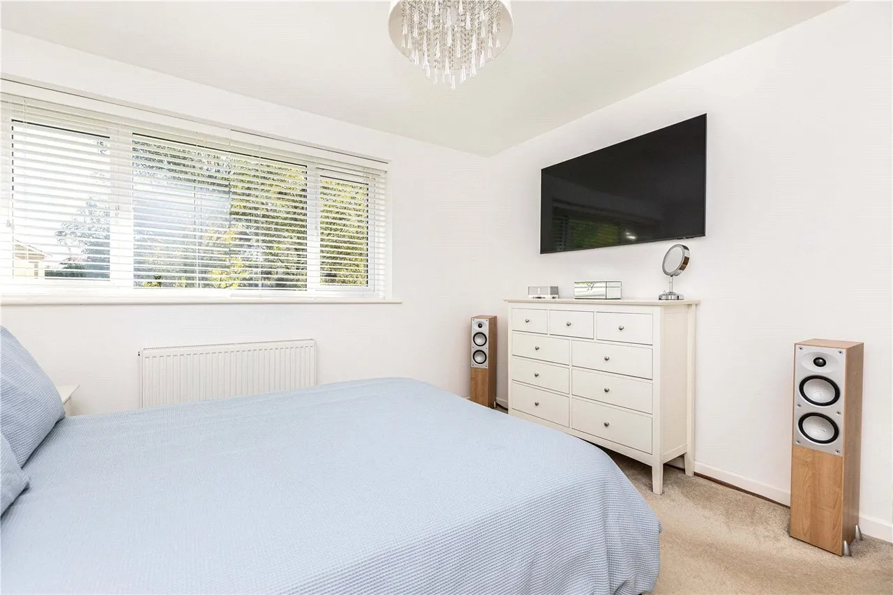 St. Georges Close, Highcliffe, BH23, photo 12