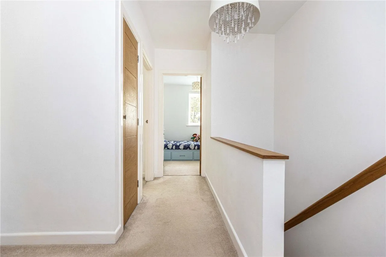 St. Georges Close, Highcliffe, BH23, photo 11