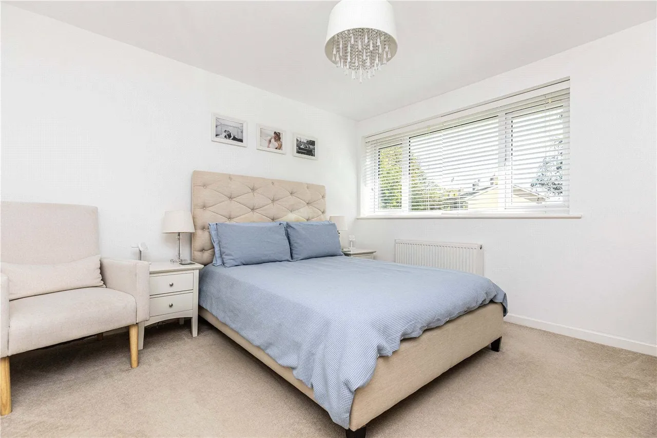 St. Georges Close, Highcliffe, BH23, photo 6