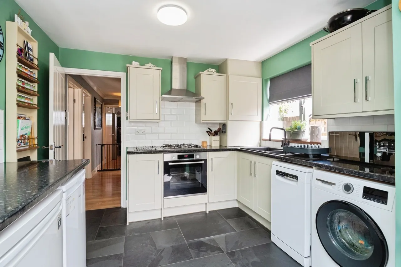 Beechwood Close, Burwash, TN19, photo 10