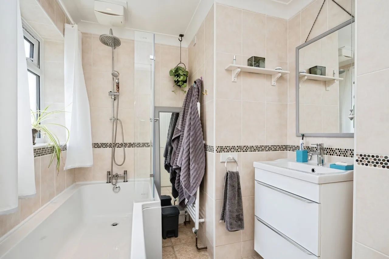 Beechwood Close, Burwash, TN19, photo 12