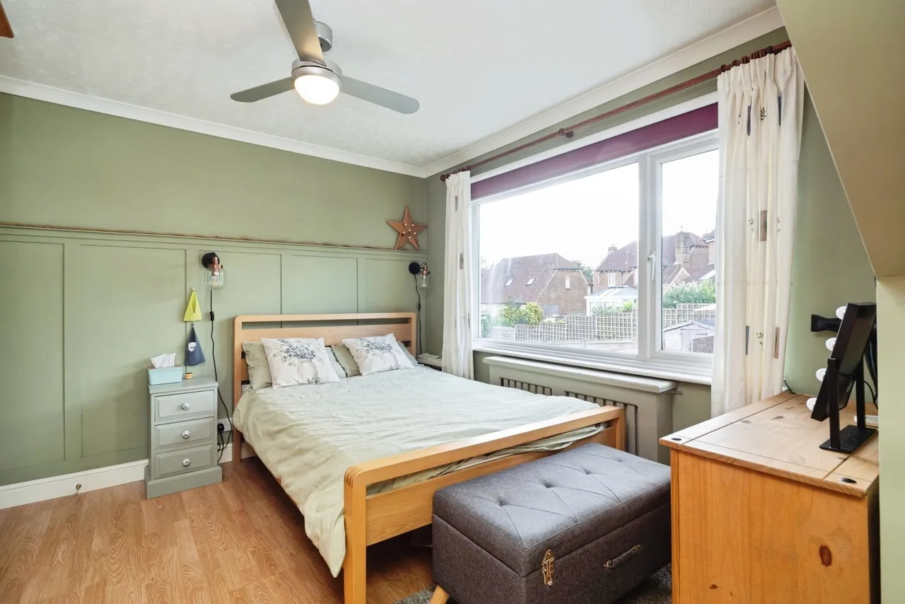 Beechwood Close, Burwash, TN19, photo 17