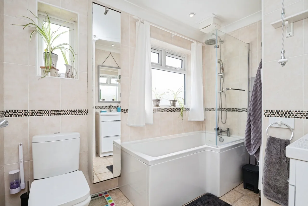 Beechwood Close, Burwash, TN19, photo 13