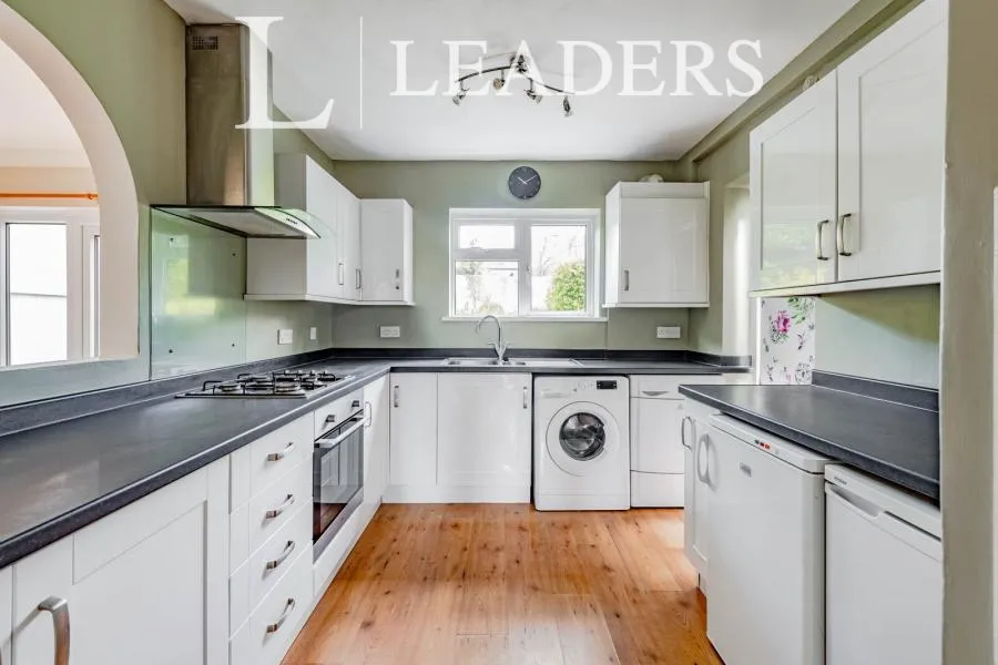 The Meadow, Copthorne, RH10, photo 2