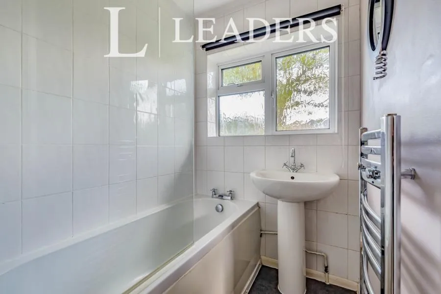 The Meadow, Copthorne, RH10, photo 10