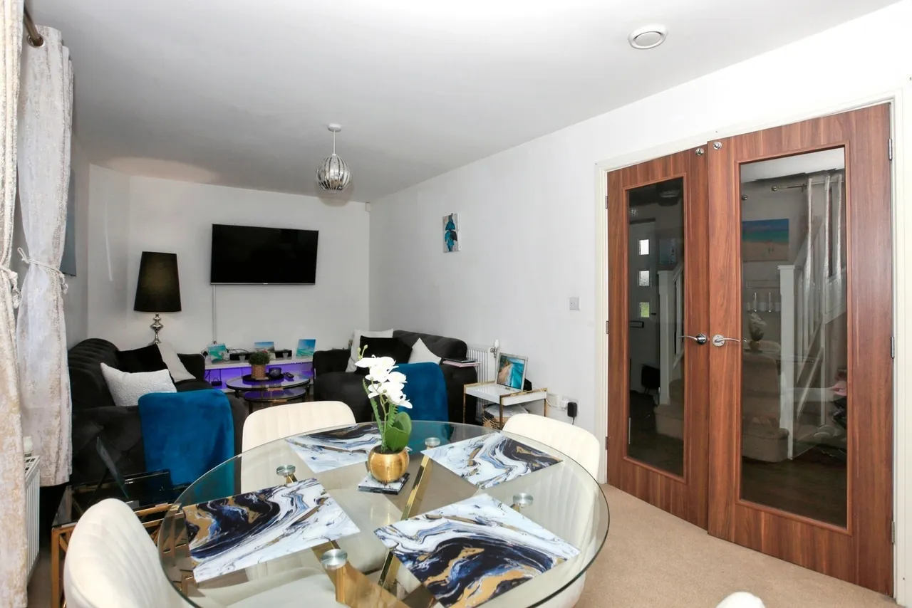 Hawksbill Way, Peterborough, Cambridgeshire, PE2, photo 4