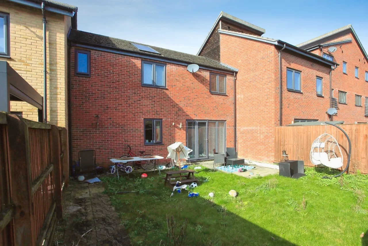 Hawksbill Way, Peterborough, Cambridgeshire, PE2, photo 8