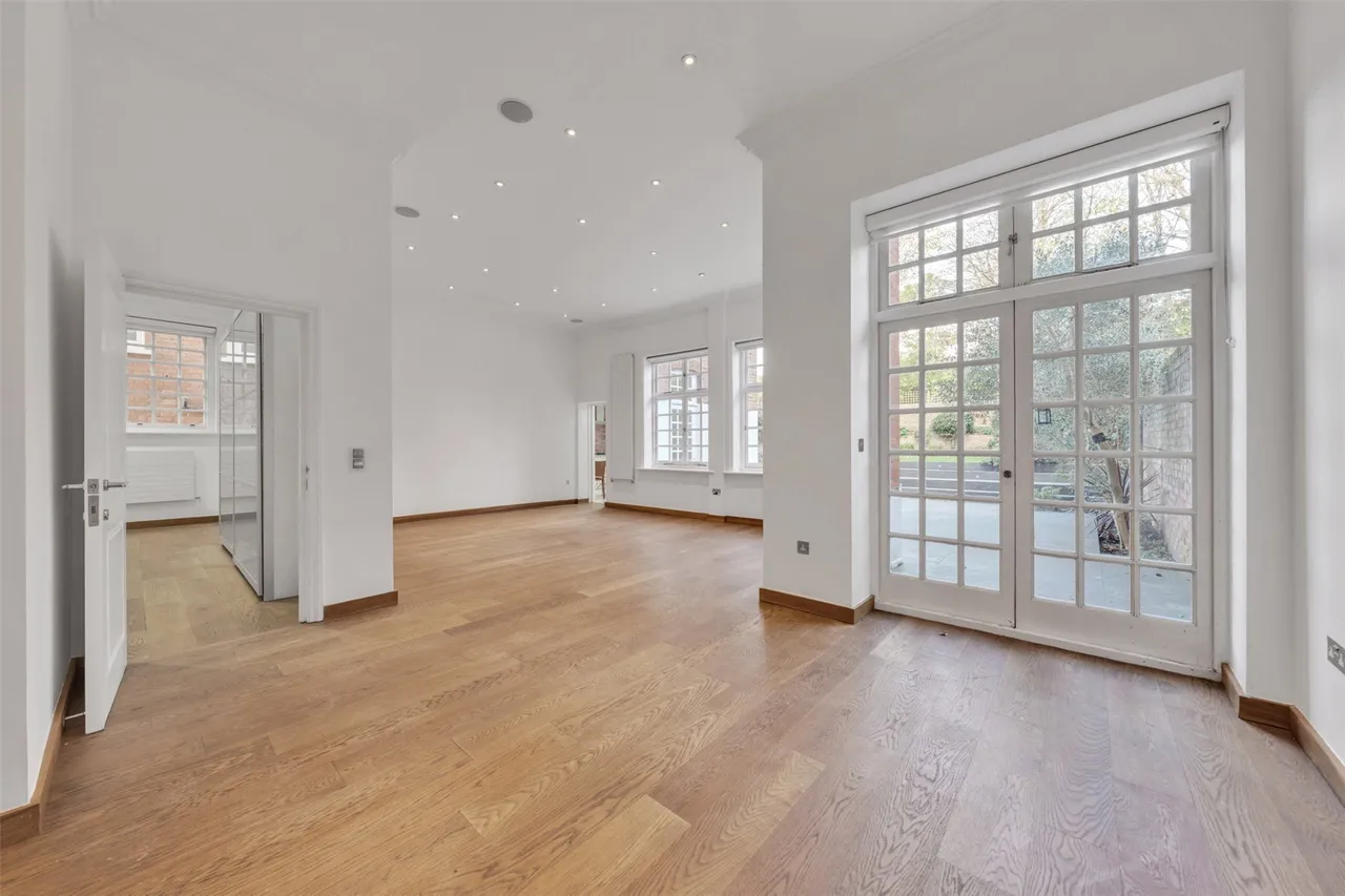 Bracknell Gardens, London, NW3, photo 4