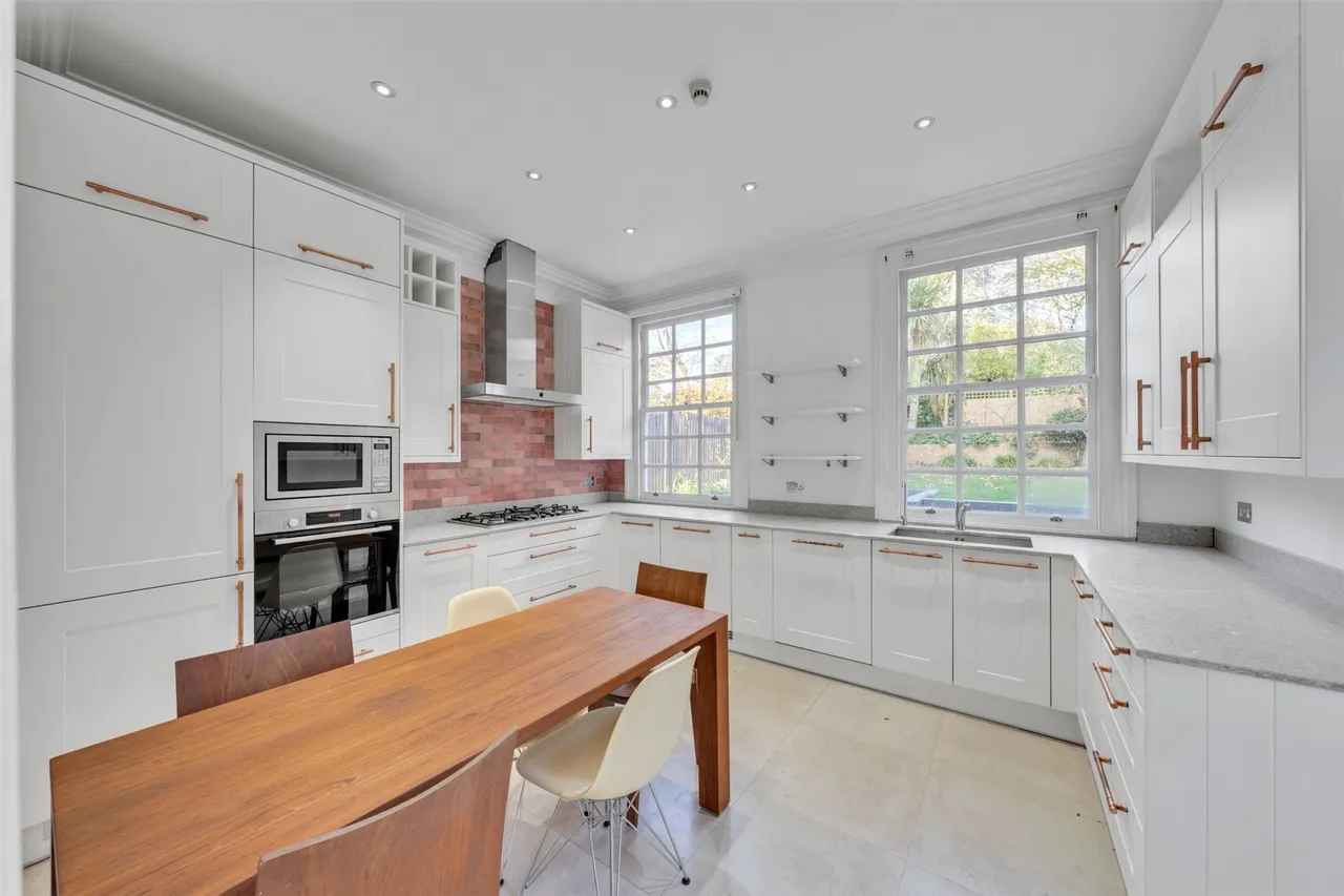 Bracknell Gardens, London, NW3, photo 5