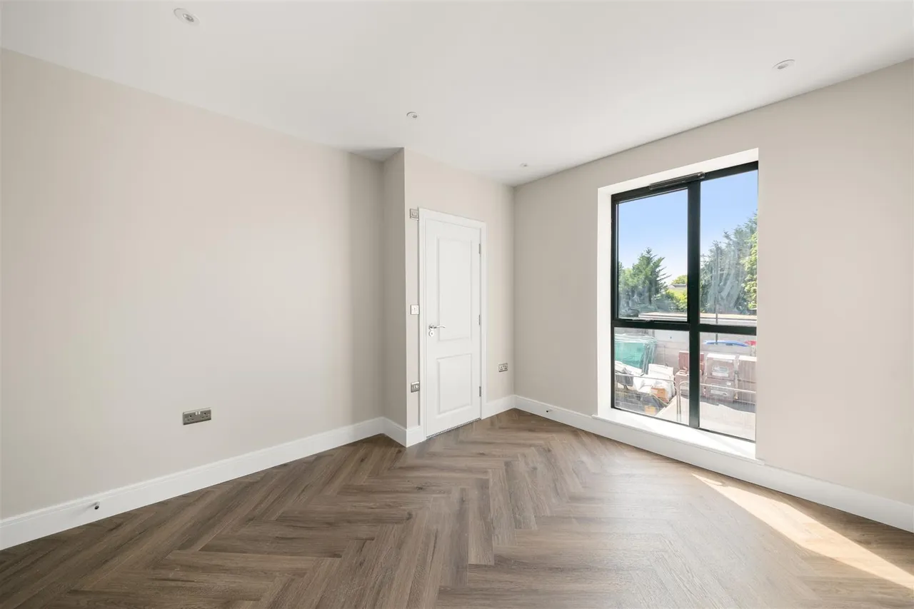 Field Road, Feltham, photo 7