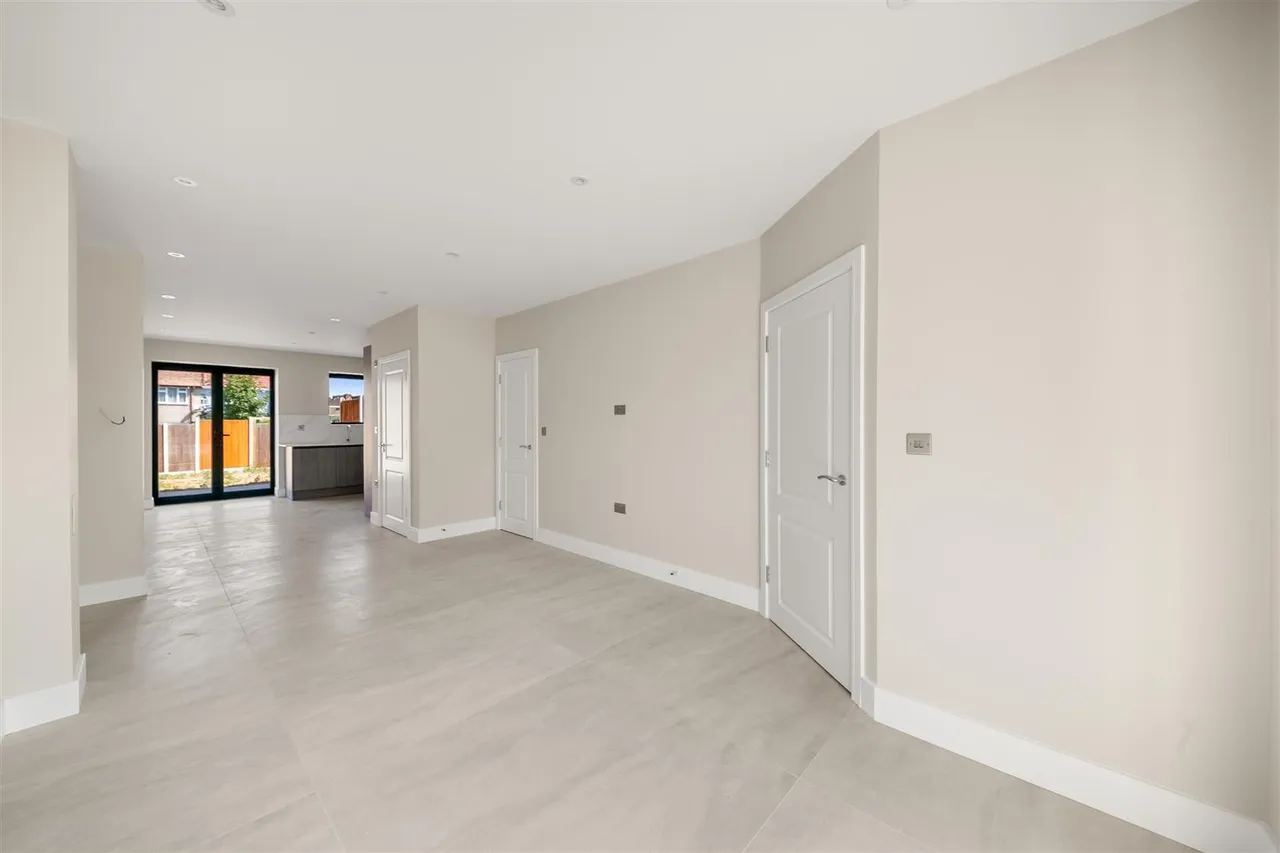 Field Road, Feltham, photo 4