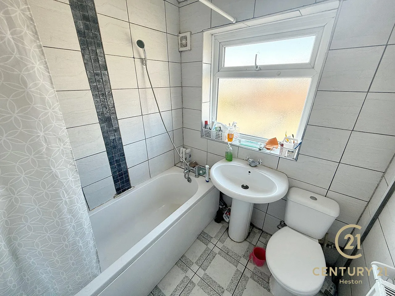Burnham Gardens, Hounslow, TW4, photo 11