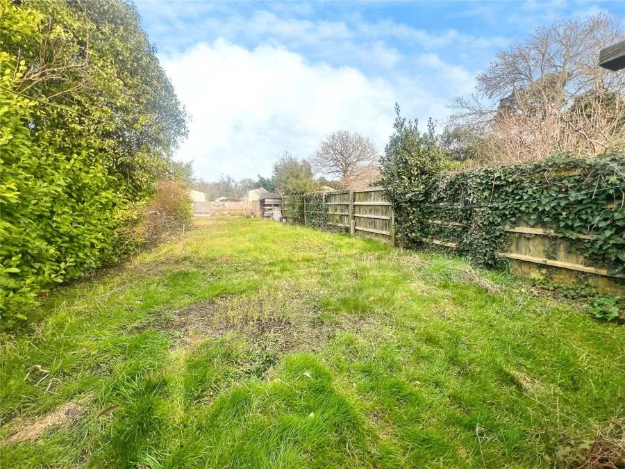 Cambridge Road, East Cowes, PO32, photo 12