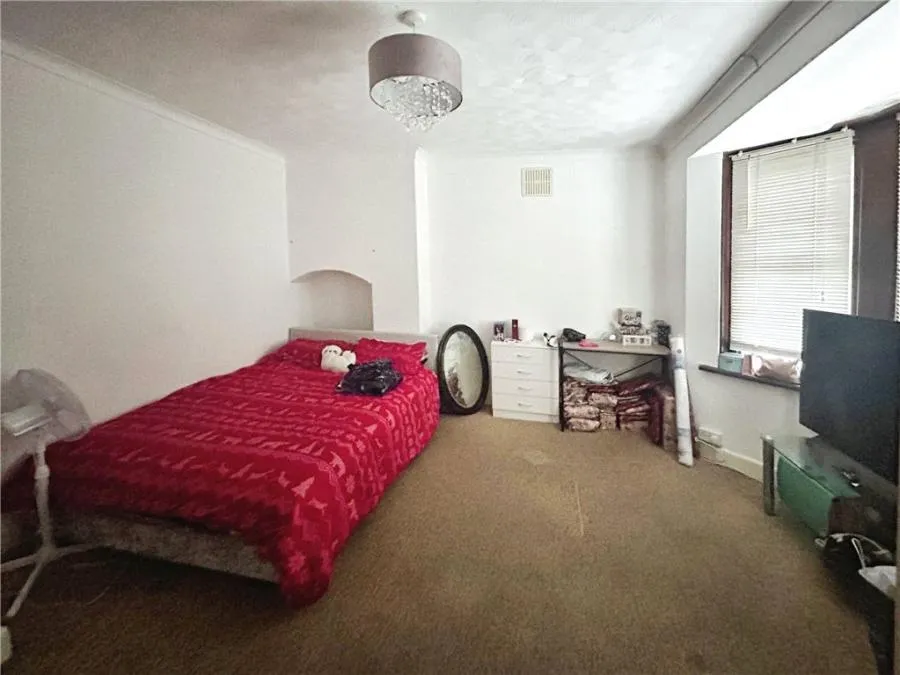 Cambridge Road, East Cowes, PO32, photo 9