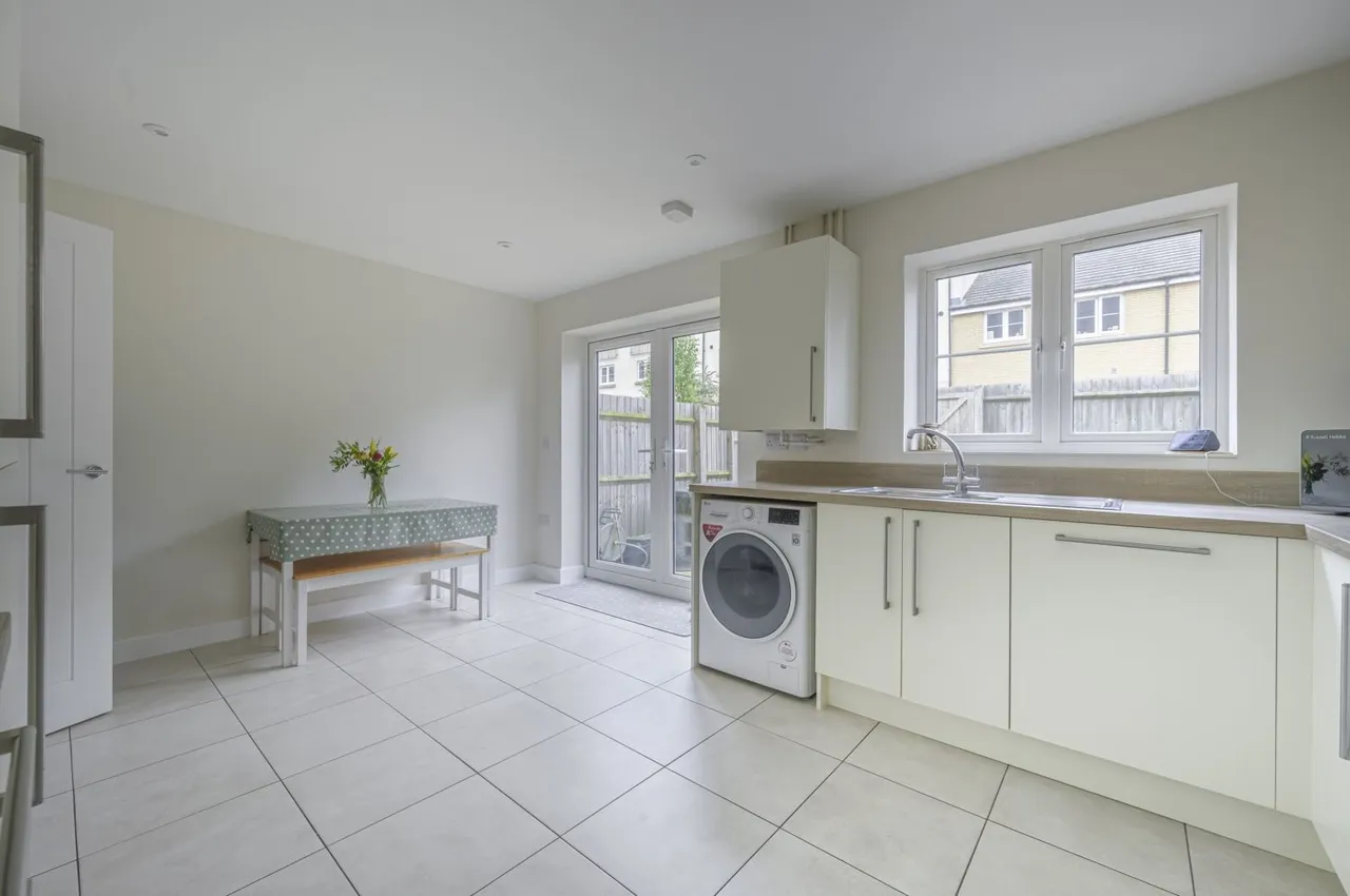 Sir Bernard Lovell Road, Malmesbury, SN16, photo 9
