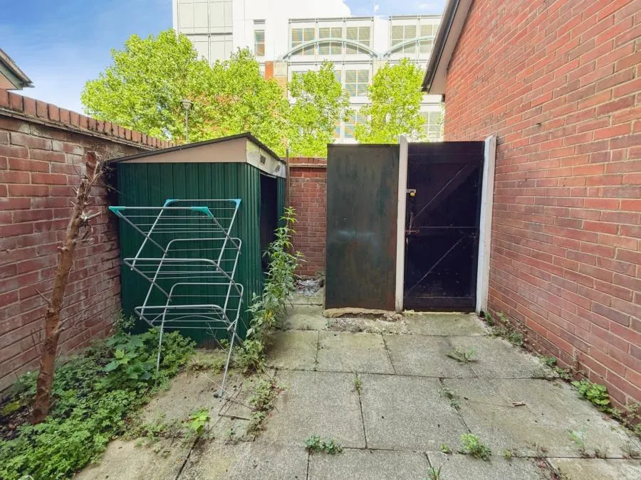 Ambleside Walk, Uxbridge, UB8, photo 6