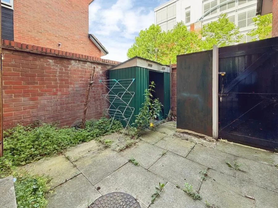 Ambleside Walk, Uxbridge, UB8, photo 8