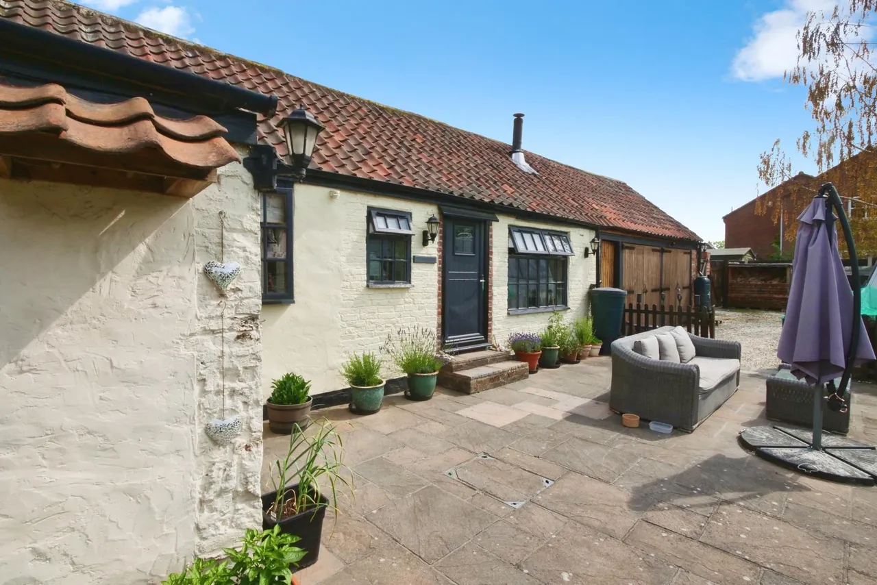 Main Street, Hemingbrough, YO8, photo 18