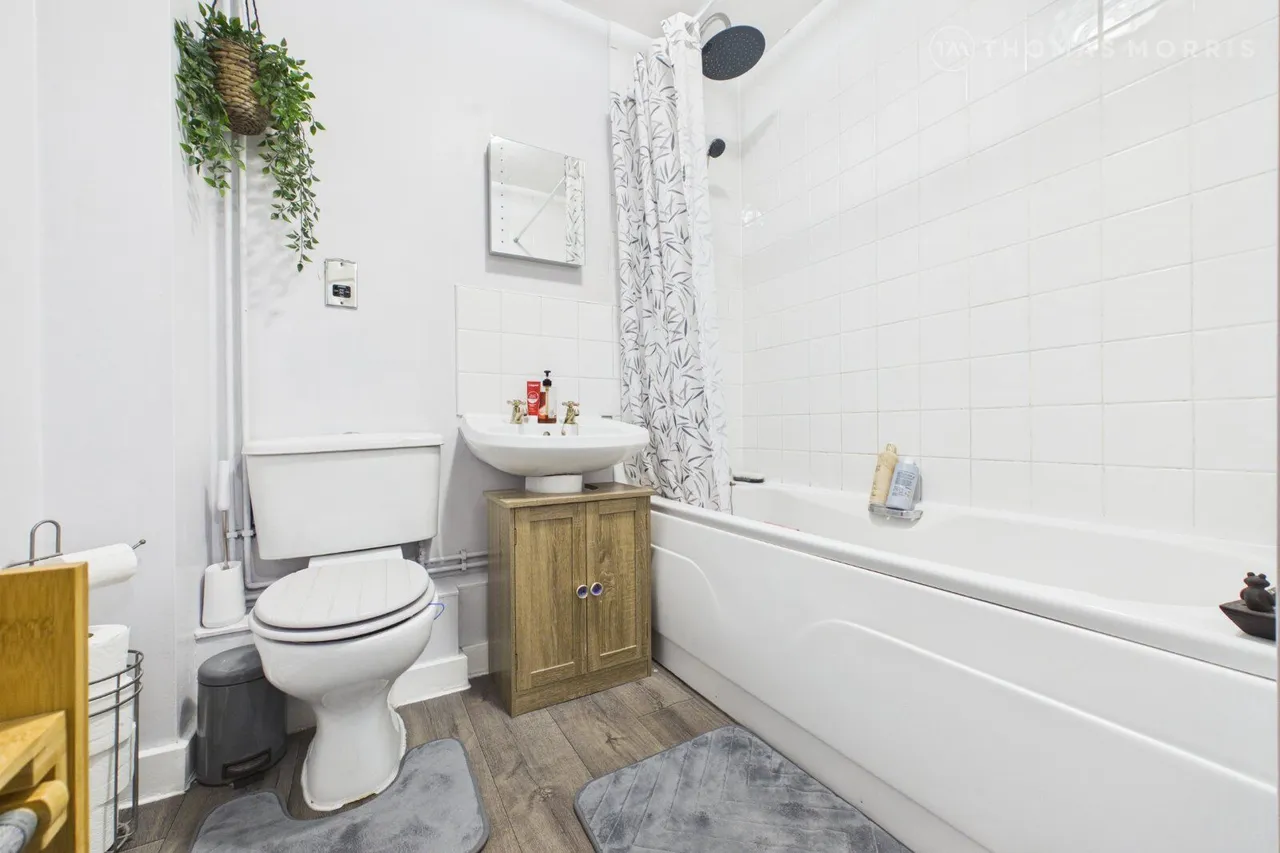 Loves Way, St. Neots, PE19, photo 6