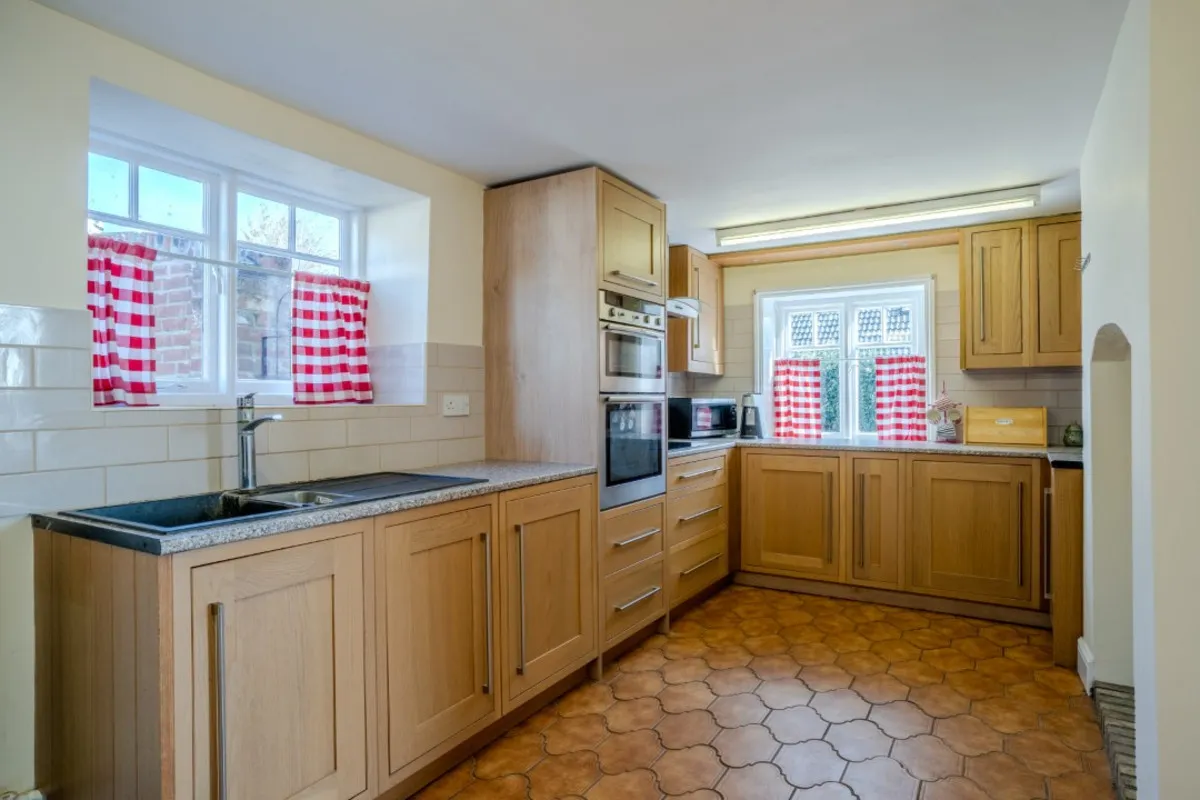 South Walsham Road, Acle, NR13, photo 6
